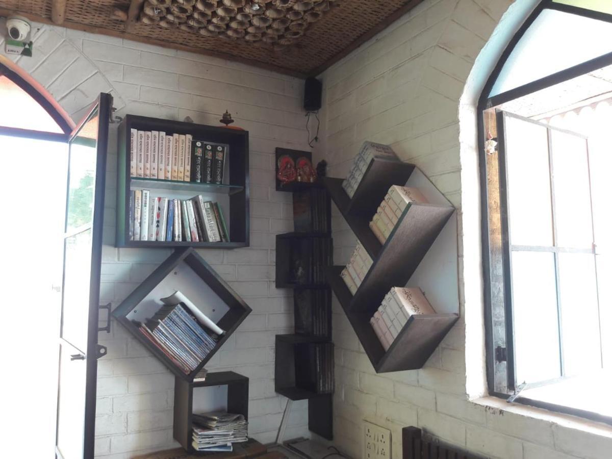 ホテル Panthashala Santiniketan Sri Niketan エクステリア 写真