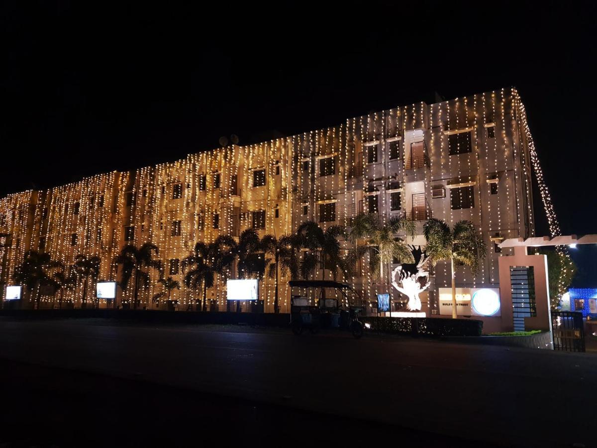 ホテル Panthashala Santiniketan Sri Niketan エクステリア 写真